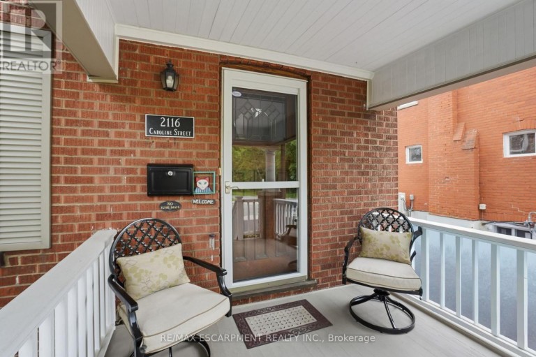 2116 CAROLINE STREET, Burlington (Brant), Ontario, L7R1L8