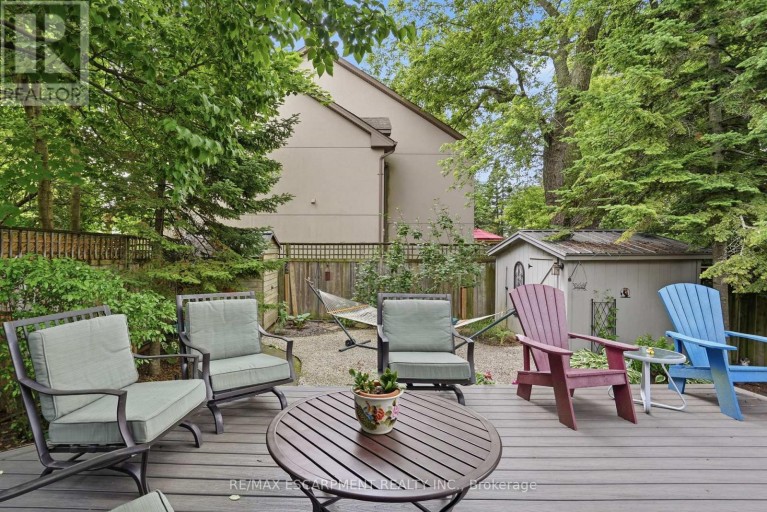 2116 CAROLINE STREET, Burlington (Brant), Ontario, L7R1L8