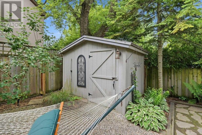 2116 CAROLINE STREET, Burlington (Brant), Ontario, L7R1L8