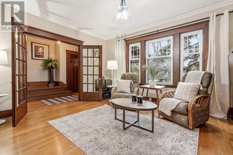 2116 CAROLINE STREET, Burlington (Brant), Ontario, L7R1L8