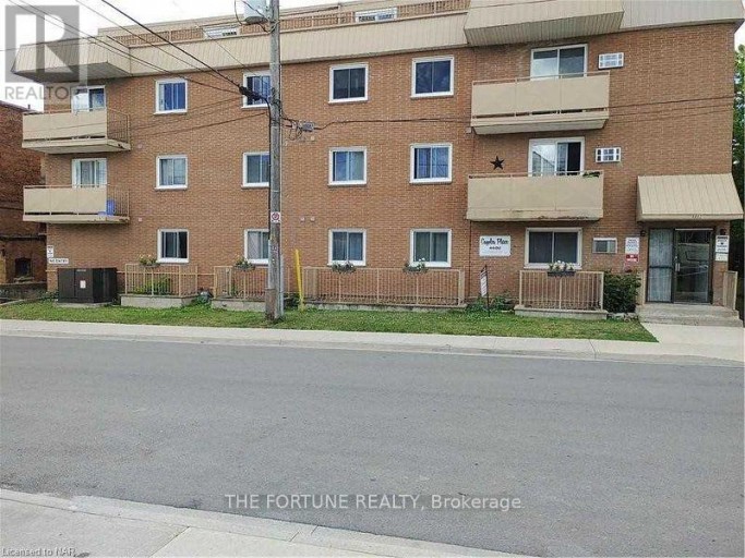304 - 4692 CRYSLER AVENUE N, Niagara Falls (Downtown), Ontario, L3K5V5