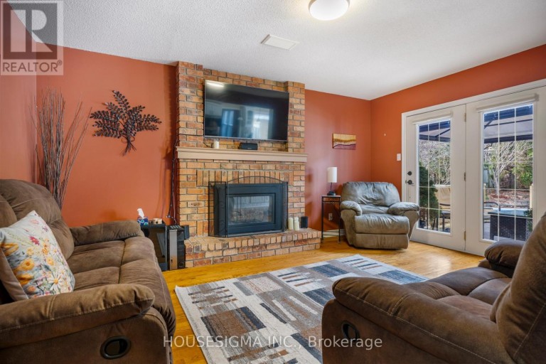 18 JENNIFER GARDENS, London North (North B), Ontario, N5X3K8