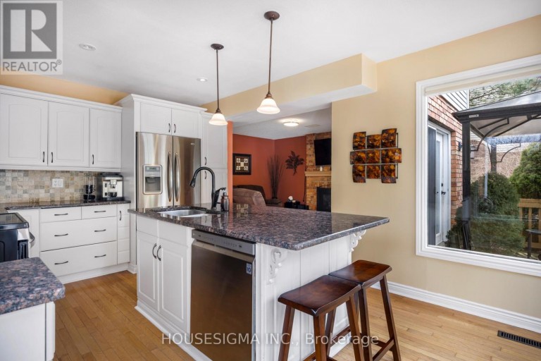 18 JENNIFER GARDENS, London North (North B), Ontario, N5X3K8