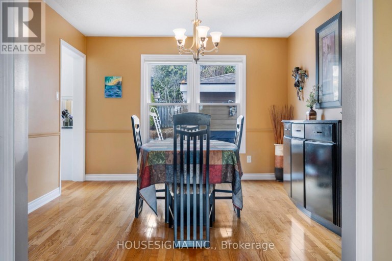 18 JENNIFER GARDENS, London North (North B), Ontario, N5X3K8