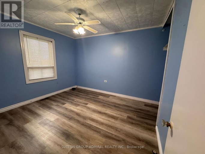305 CROWLAND AVENUE, Welland (Lincoln/Crowland), Ontario, L3B1X5