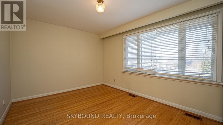 9 CARONPORT CRESCENT, Toronto (Parkwoods-Donalda), Ontario, M3A1G9
