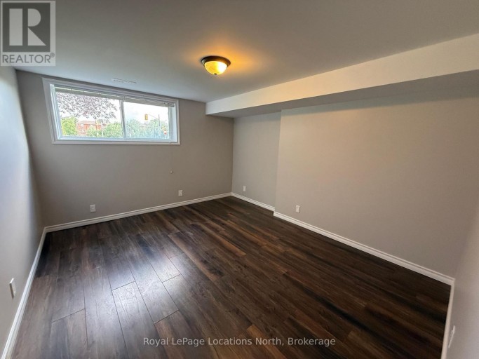 LOWER - 51 RAGLAN STREET, Collingwood, Ontario, L9Y4Y6