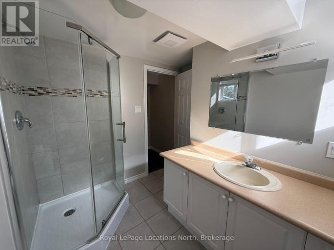 LOWER - 51 RAGLAN STREET, Collingwood, Ontario, L9Y4Y6