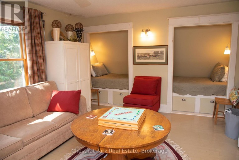 137 39TH SIDE ROAD, Blue Mountains, Ontario, N0H2P0