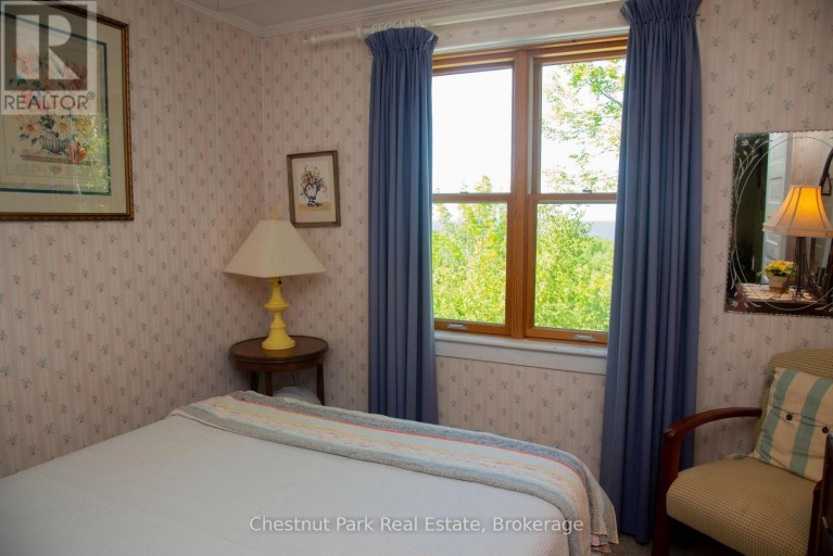 137 39TH SIDE ROAD, Blue Mountains, Ontario, N0H2P0