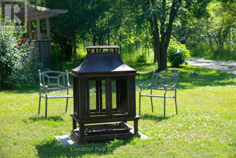 137 39TH SIDE ROAD, Blue Mountains, Ontario, N0H2P0