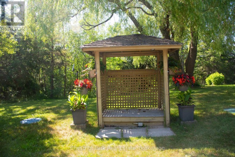 137 39TH SIDE ROAD, Blue Mountains, Ontario, N0H2P0