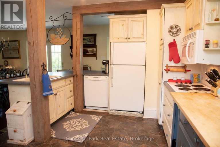 137 39TH SIDE ROAD, Blue Mountains, Ontario, N0H2P0