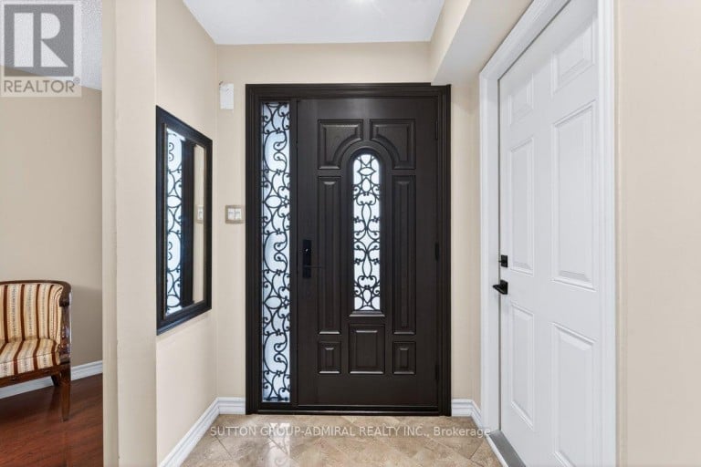 126 REDONDO DRIVE E, Vaughan (Beverley Glen), Ontario, L4J7S5
