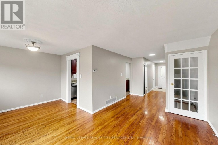 37 WOODSVIEW AVENUE, Toronto (West Humber-Clairville), Ontario, M9W6B9