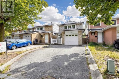 37 WOODSVIEW AVENUE Toronto (West Humber-Clairville) Ontario photo 2