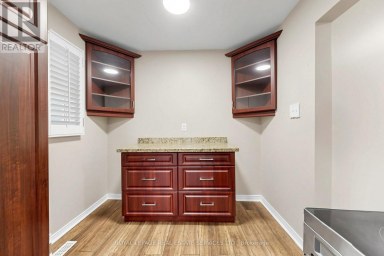 37 WOODSVIEW AVENUE Toronto (West Humber-Clairville) Ontario photo 20