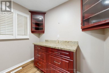 37 WOODSVIEW AVENUE Toronto (West Humber-Clairville) Ontario photo 21