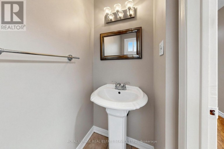 37 WOODSVIEW AVENUE, Toronto (West Humber-Clairville), Ontario, M9W6B9