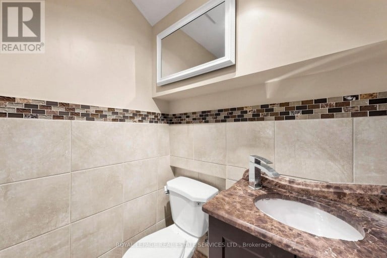 37 WOODSVIEW AVENUE, Toronto (West Humber-Clairville), Ontario, M9W6B9