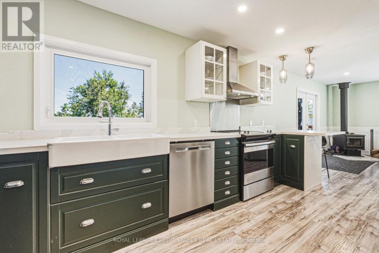 8 EWEN STREET, Kawartha Lakes (Carden), Ontario, K0M2B0
