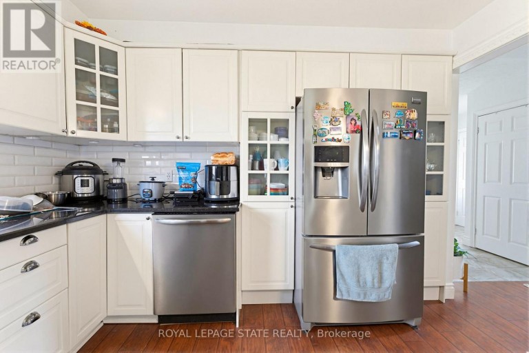 459 DICENZO DRIVE, Hamilton (Ryckmans), Ontario, L9B2C4