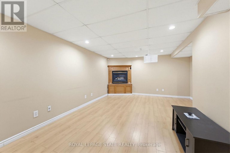 459 DICENZO DRIVE, Hamilton (Ryckmans), Ontario, L9B2C4