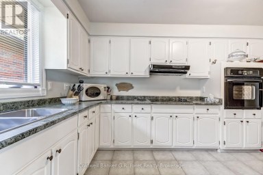 28 WOODCOCK DRIVE Tillsonburg Ontario photo 10