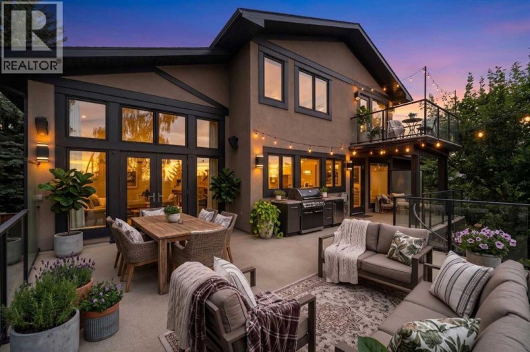 2724 Signal Ridge View SW, Calgary, Alberta, T3H2J5
