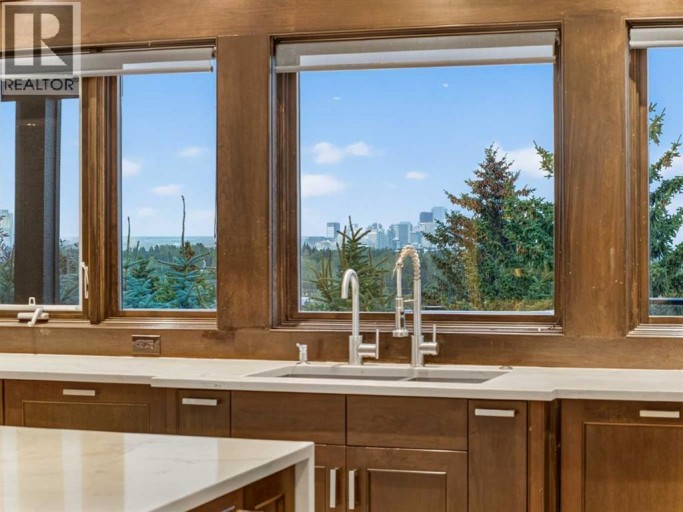 2724 Signal Ridge View SW, Calgary, Alberta, T3H2J5