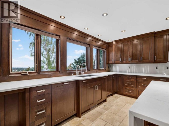 2724 Signal Ridge View SW, Calgary, Alberta, T3H2J5