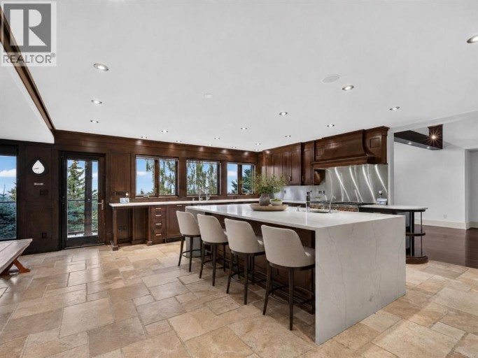 2724 Signal Ridge View SW, Calgary, Alberta, T3H2J5