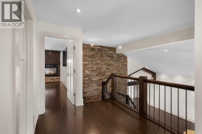 2724 Signal Ridge View SW, Calgary, Alberta, T3H2J5