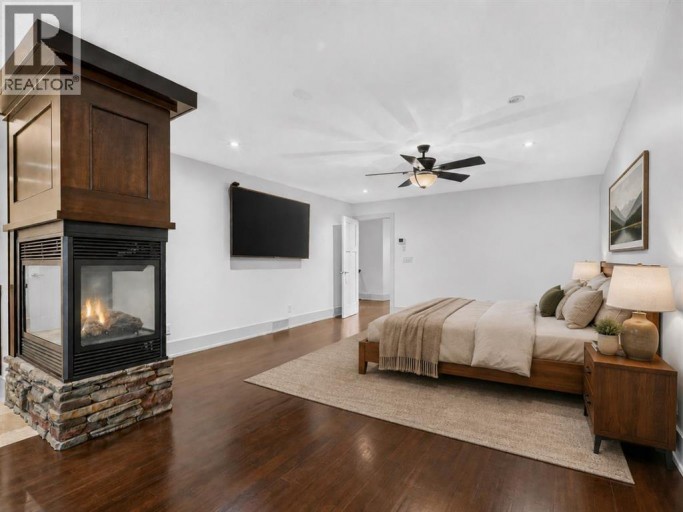 2724 Signal Ridge View SW, Calgary, Alberta, T3H2J5
