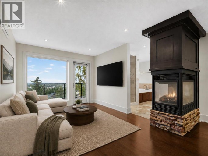 2724 Signal Ridge View SW, Calgary, Alberta, T3H2J5