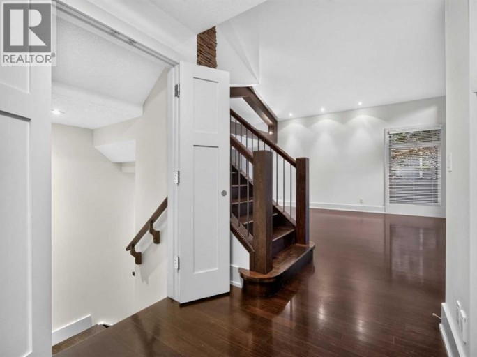 2724 Signal Ridge View SW, Calgary, Alberta, T3H2J5