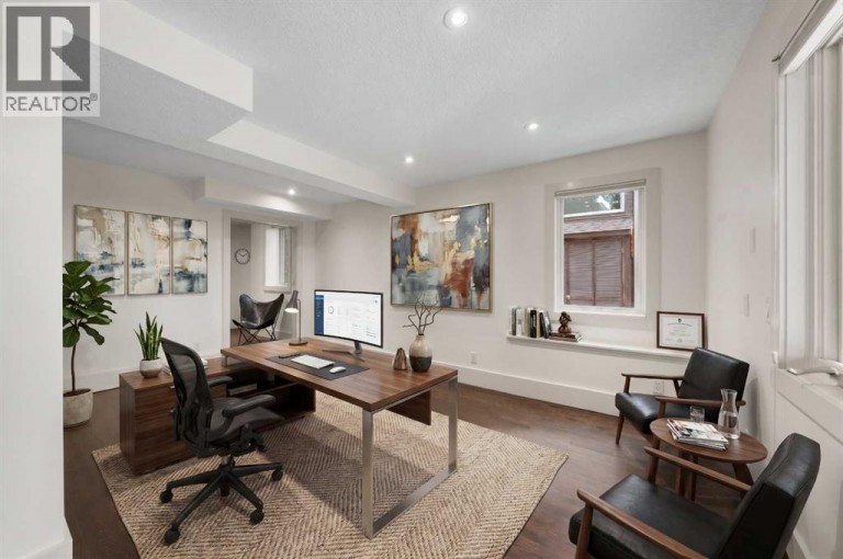 2724 Signal Ridge View SW, Calgary, Alberta, T3H2J5