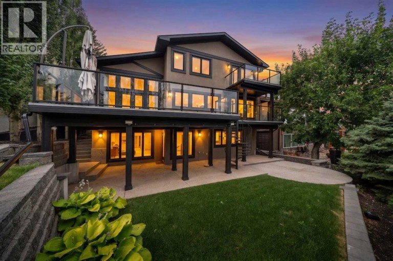 2724 Signal Ridge View SW, Calgary, Alberta, T3H2J5