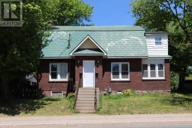 344 Wellington ST Sault Ste. Marie Ontario photo 2