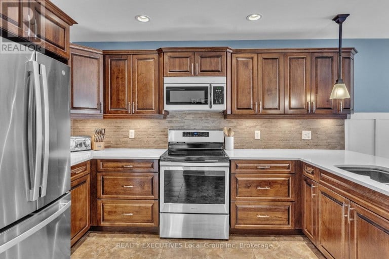 124 FAIRWAY DRIVE, Callander, Ontario, P0H1H0