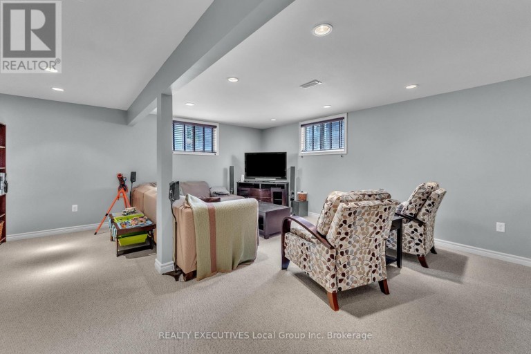 124 FAIRWAY DRIVE, Callander, Ontario, P0H1H0