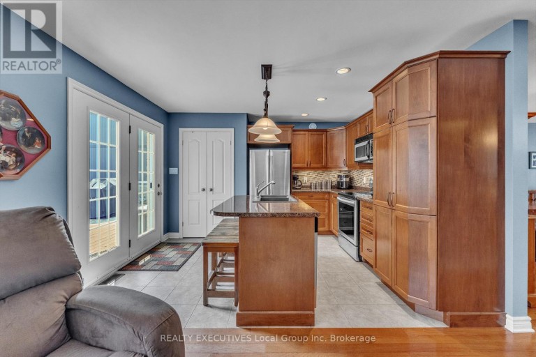 124 FAIRWAY DRIVE, Callander, Ontario, P0H1H0