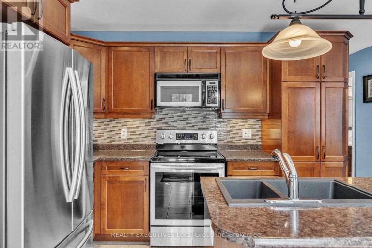 124 FAIRWAY DRIVE, Callander, Ontario, P0H1H0