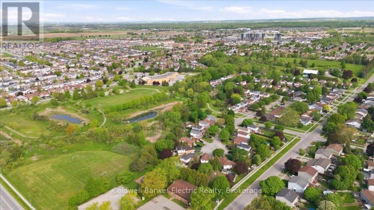 3 WALBRIDGE COURT, Clarington (Bowmanville), Ontario, L1C4B7