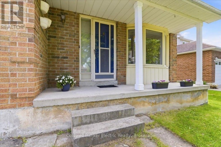3 WALBRIDGE COURT, Clarington (Bowmanville), Ontario, L1C4B7