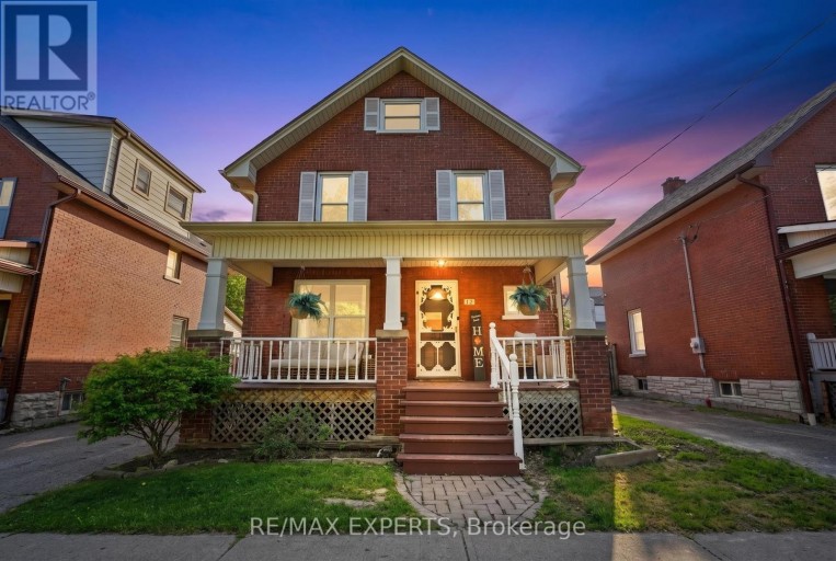 18 ROWE STREET, Oshawa (Central), Ontario, L1H5P5