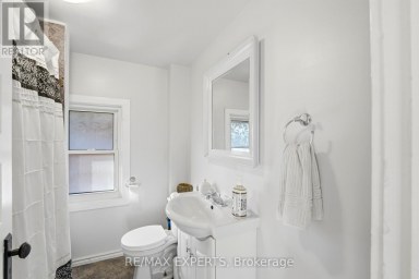 18 ROWE STREET Oshawa (Central) Ontario photo 24