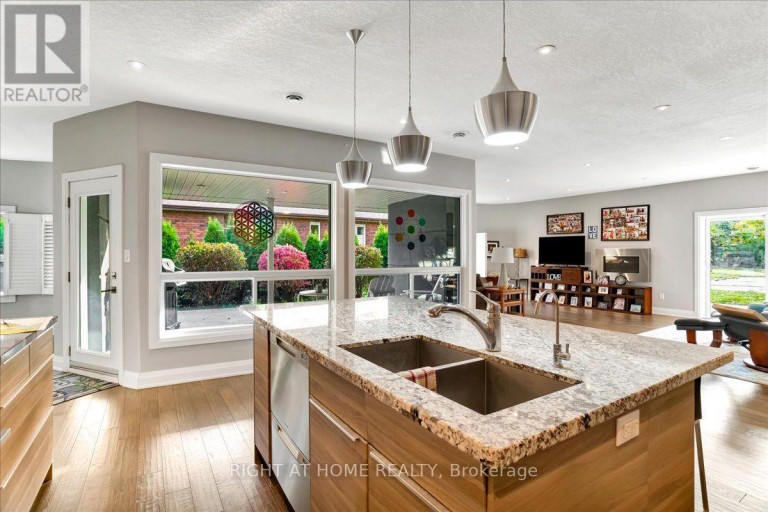 88 COOK STREET, Barrie (Codrington), Ontario, L4M4G6