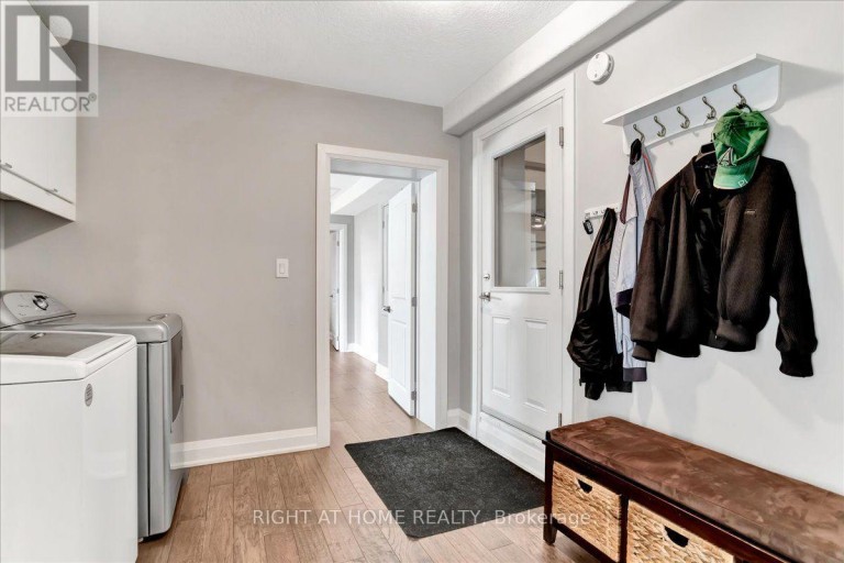 88 COOK STREET, Barrie (Codrington), Ontario, L4M4G6