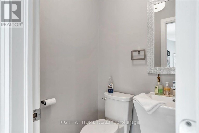 88 COOK STREET, Barrie (Codrington), Ontario, L4M4G6